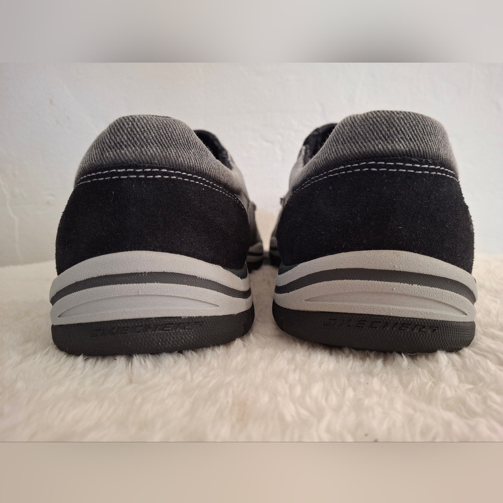 Skechers Men's Gray Slip-On Shoes Size 10. - Picture 3 of 7
